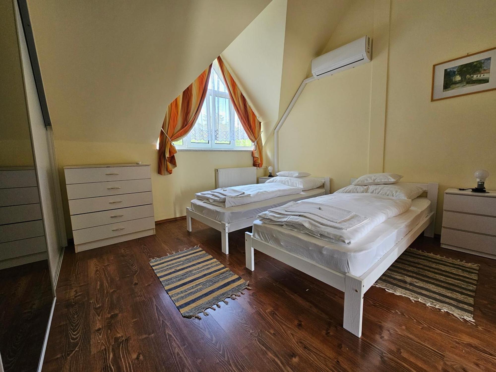 Hotel Parti Panzio Tata Exteriér fotografie