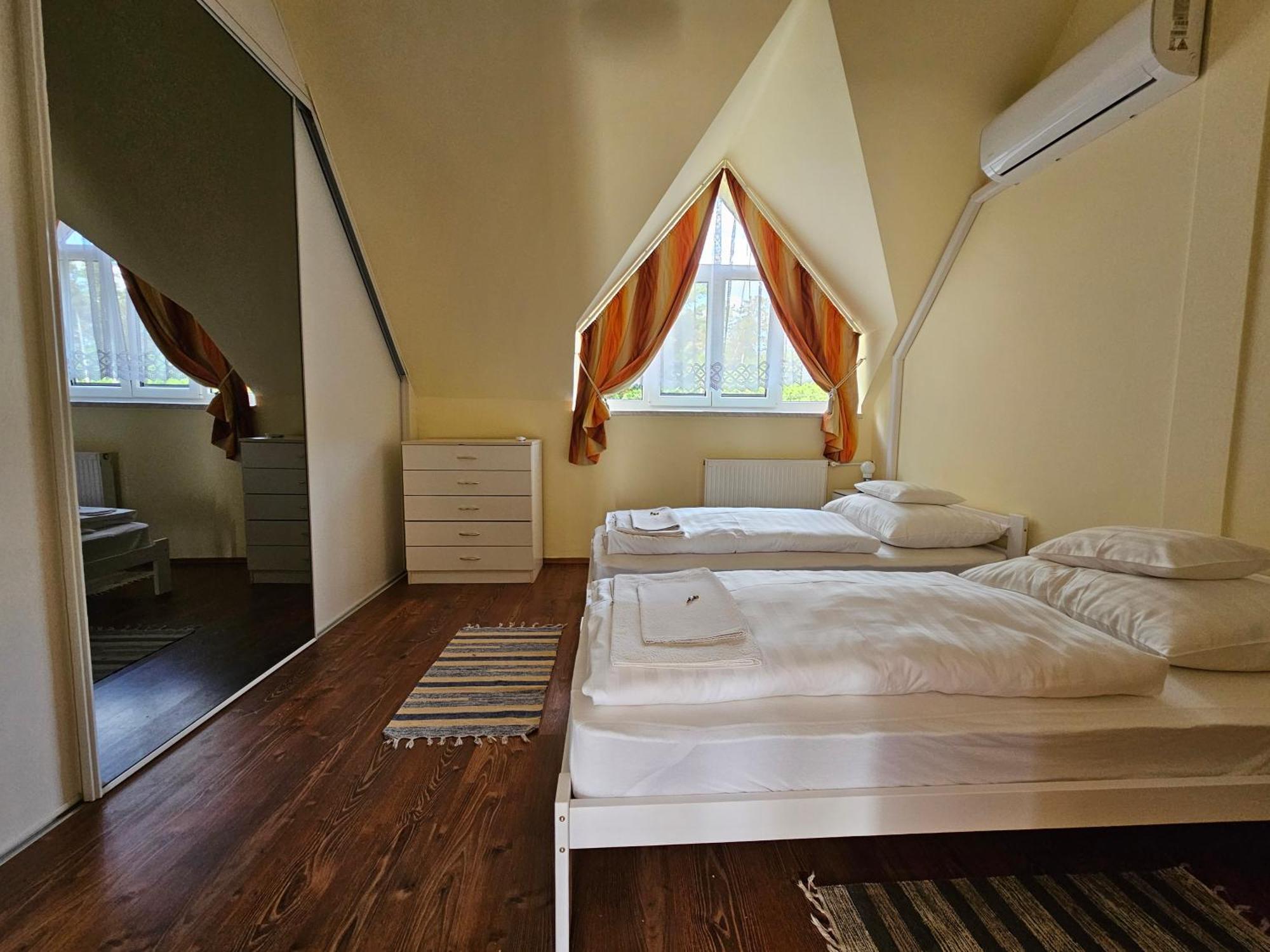 Hotel Parti Panzio Tata Exteriér fotografie