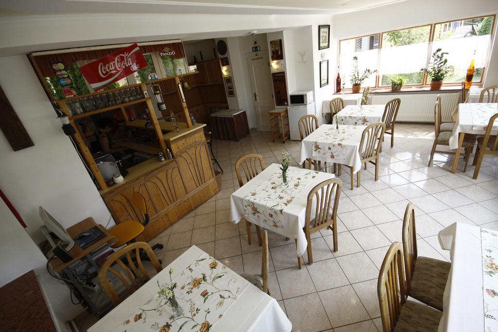 Hotel Parti Panzio Tata Exteriér fotografie