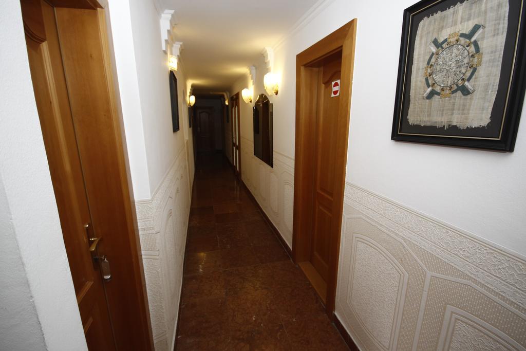 Hotel Parti Panzio Tata Exteriér fotografie