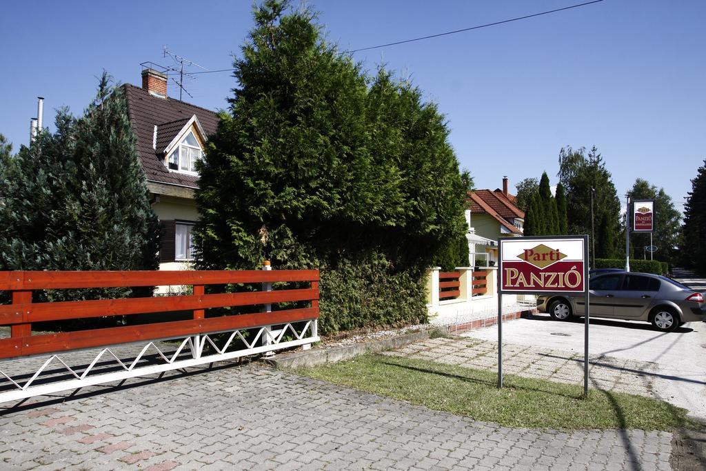 Hotel Parti Panzio Tata Exteriér fotografie