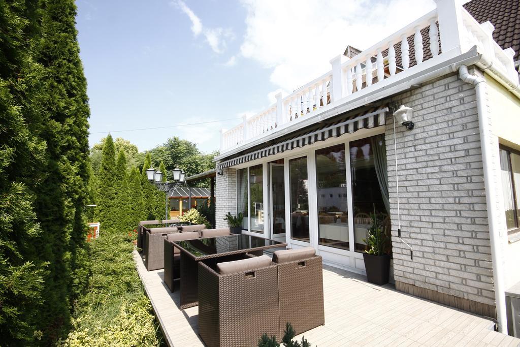Hotel Parti Panzio Tata Exteriér fotografie