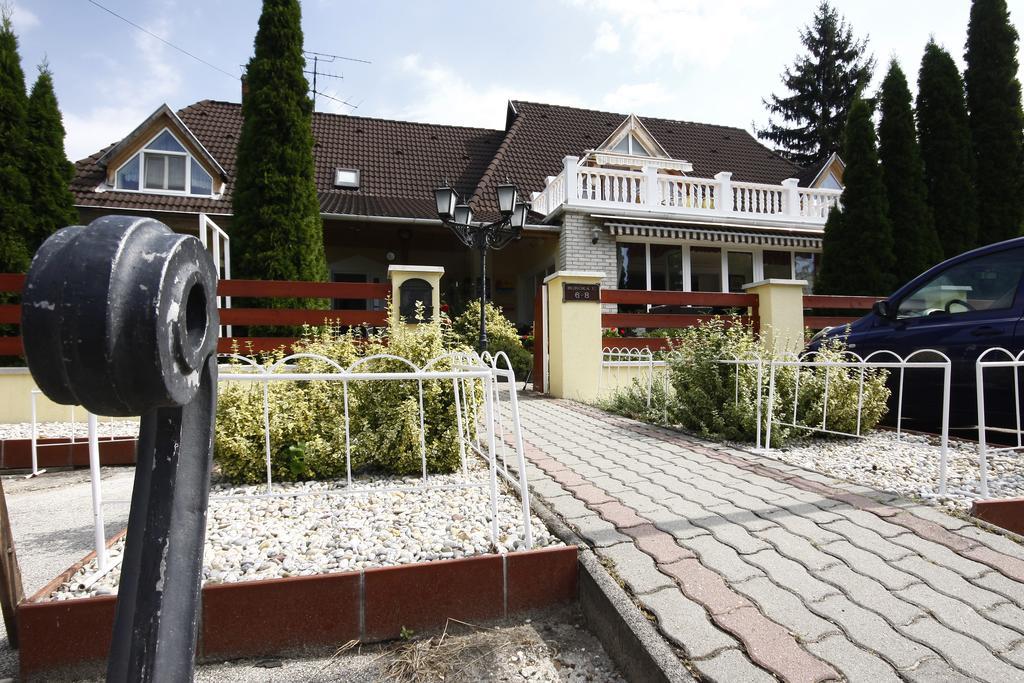 Hotel Parti Panzio Tata Exteriér fotografie